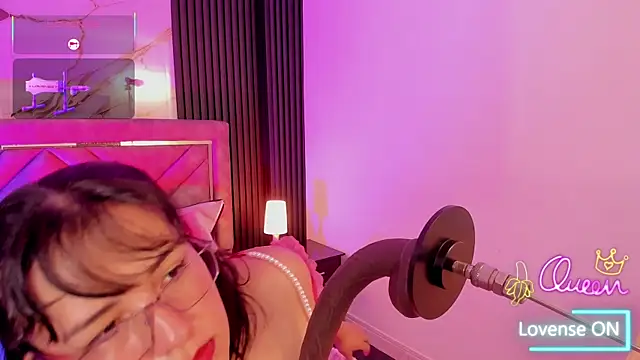 Lalalemoonds online show from 04/12/26, 12:21