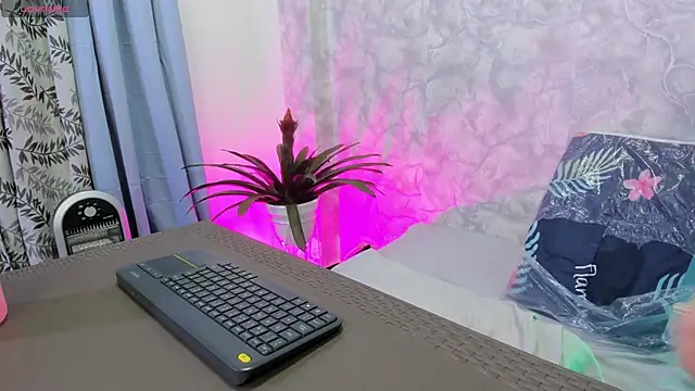 Reichel05  online show from 01/08/26, 05:43