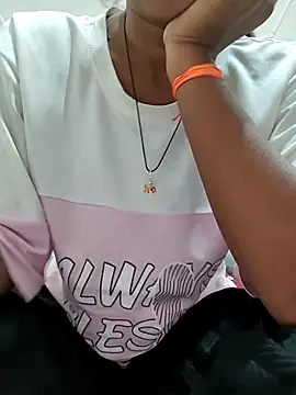 Isha kumari 69 online show from 02/18/26, 04:03