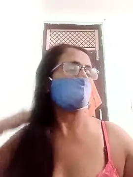 sanjana077 online show from 12/05/25, 04:32