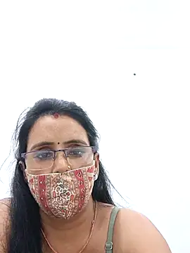 sanjana077 online show from 02/21/26, 06:53