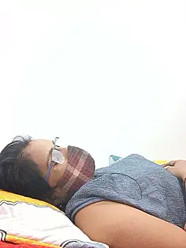 sanjana077 online show from 04/11/26, 02:05