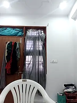 sanjana077 online show from 04/16/26, 03:18