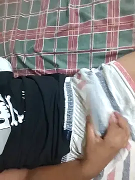 deduardo1302 online show from 12/17/25, 06:41