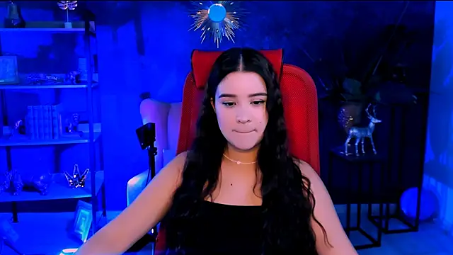 Snapshot of AnnaGarcias_ chatting on 12/03/25, 08:12 AnnaGarcias online show from 12/03/25, 08:12