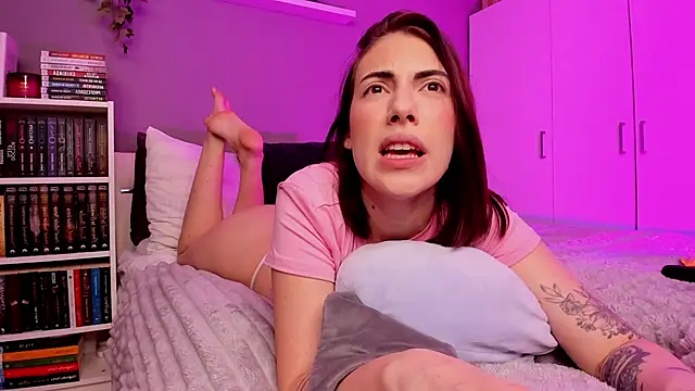 BaeBlossom online show from 11/29/25, 03:37