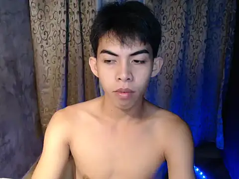 Urhotsilverboy online show from 01/19/26, 01:26