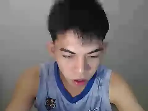 Urhotsilverboy online show from 06/26/26, 12:20