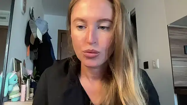 Ameli8 online show from 11/06/25, 09:21