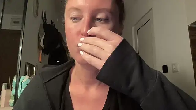 Ameli8 online show from 11/20/25, 05:01