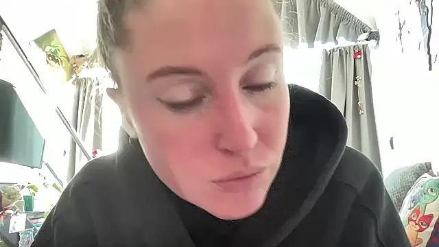 Ameli8 online show from 01/15/26, 01:37