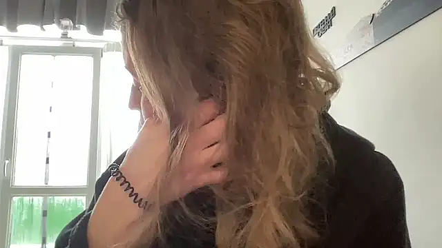 Ameli8 online show from 02/18/26, 12:12