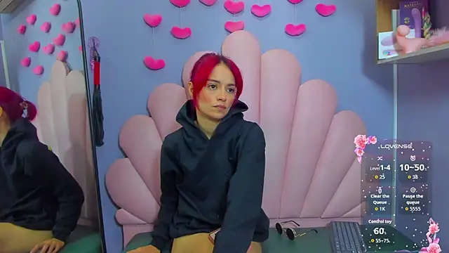 luci miller online show from 11/22/25, 02:54