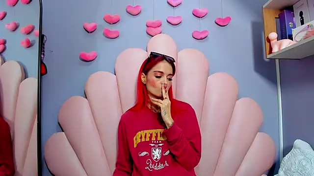 luci miller online show from 03/27/26, 08:26