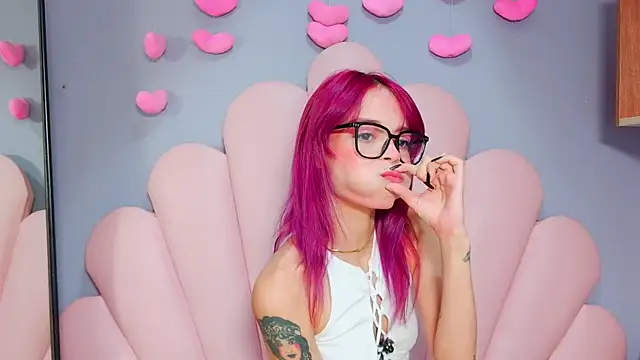 luci miller online show from 07/03/26, 12:33