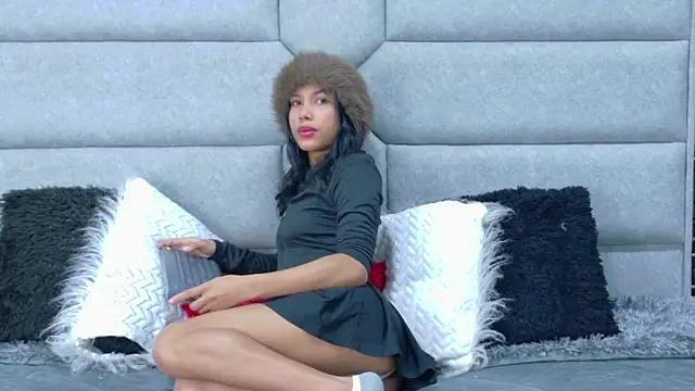 EsmeraldaBlake online show from 03/13/26, 12:01