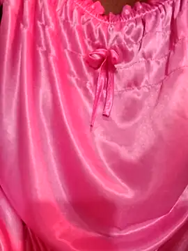 Snapshot of Rihasna chatting on 11/14/25, 12:48 Rihasna online show from 11/14/25, 12:48