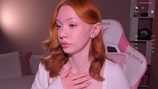 Elisahsthetics online show from 04/19/26, 12:33