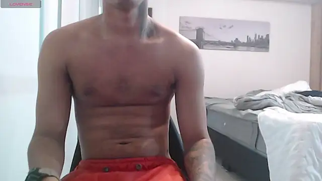 Snapshot of thebesthot chatting on 06/18/26, 11:53 thebesthot online show from 06/18/26, 11:53