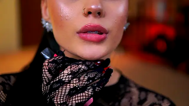 RavennaDArcy online show from 11/25/25, 08:09