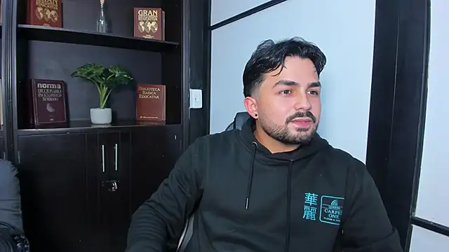 JonnSnow  online show from 11/07/25, 04:01