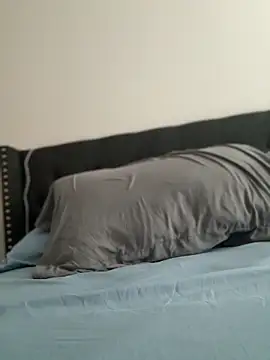 Snapshot of mixedswanger chatting on 11/05/25, 05:24 mixedswanger online show from 11/05/25, 05:24