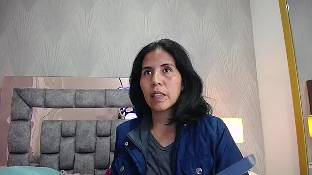 GiselaZivic online show from 06/17/26, 07:04