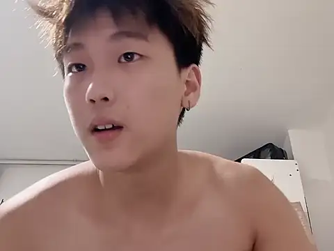 Snapshot of yangyang2006 chatting on 11/08/25, 01:55 yangyang2006 online show from 11/08/25, 01:55