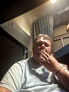 Snapshot of Grase44 chatting on 11/06/25, 03:02 Grase44 online show from 11/06/25, 03:02