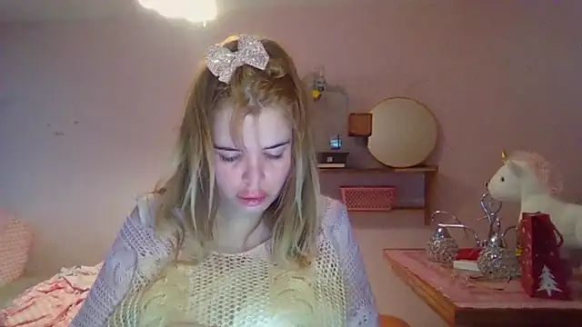 HornyElena online show from 12/21/25, 02:46