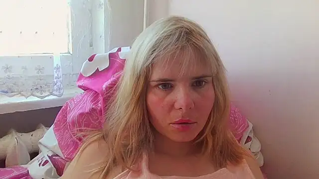 HornyElena online show from 04/21/26, 10:32