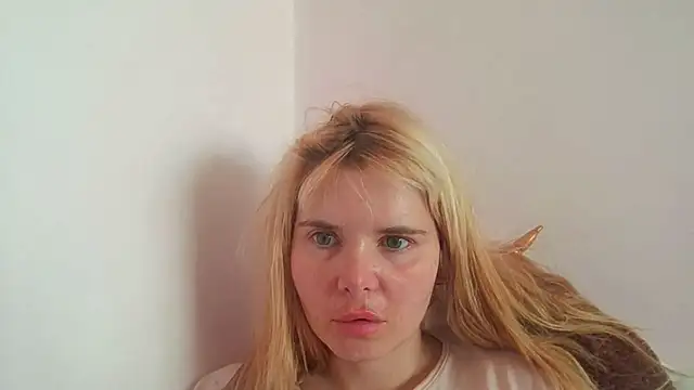 HornyElena online show from 07/19/26, 10:08