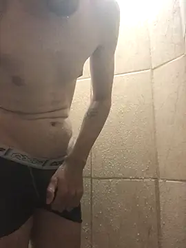 Snapshot of Luan1267 chatting on 11/21/25, 01:43 Luan1267 online show from 11/21/25, 01:43