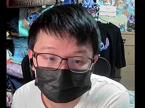 Snapshot of kk05483 chatting on 11/17/25, 04:24 kk05483 online show from 11/17/25, 04:24