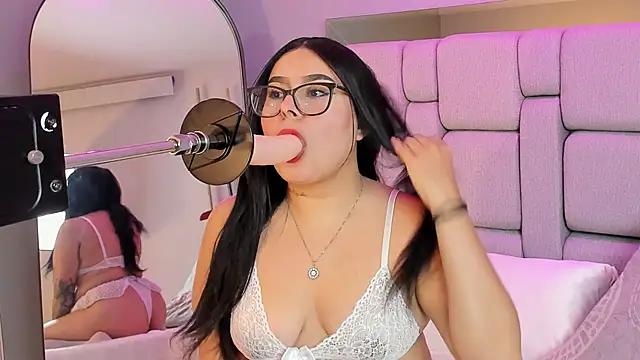 Amy whittee online show from 12/03/25, 07:23