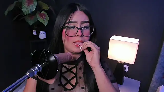 Amy whittee online show from 03/20/26, 04:06