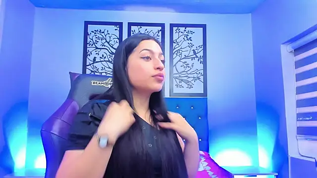 Snapshot of KATHYGP chatting on 11/12/25, 11:43 KATHYGP online show from 11/12/25, 11:43