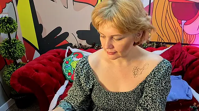 AmaraNights online show from 12/17/25, 08:20