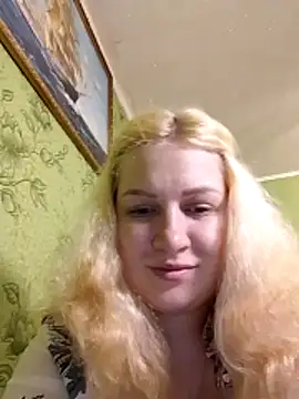 Snapshot of Steshaa chatting on 11/07/25, 05:13 Steshaa online show from 11/07/25, 05:13