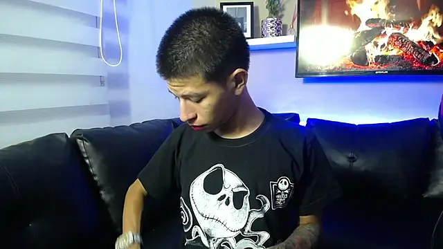 Tessachains 2  online show from 12/22/25, 02:41