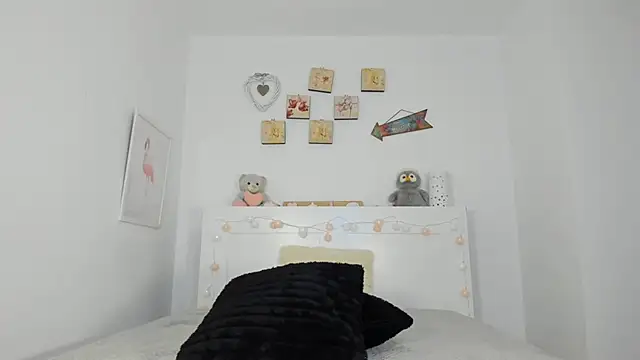 Blueee diamond online show from 11/22/25, 06:01