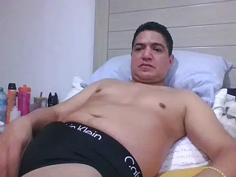 yayo 33 online show from 11/23/25, 04:12