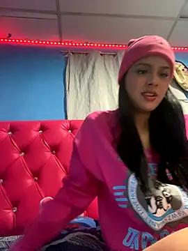 Chiquinquira3 online show from 11/23/25, 04:45