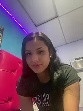 Chiquinquira3 online show from 11/26/25, 04:46