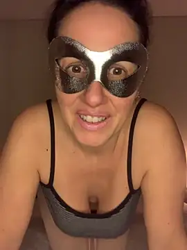 massagistahotbrunette online show from 03/15/26, 11:11