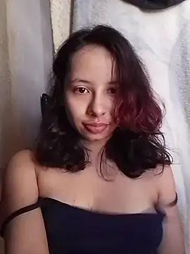 Snapshot of kiaralenon chatting on 11/06/25, 02:40 kiaralenon online show from 11/06/25, 02:40