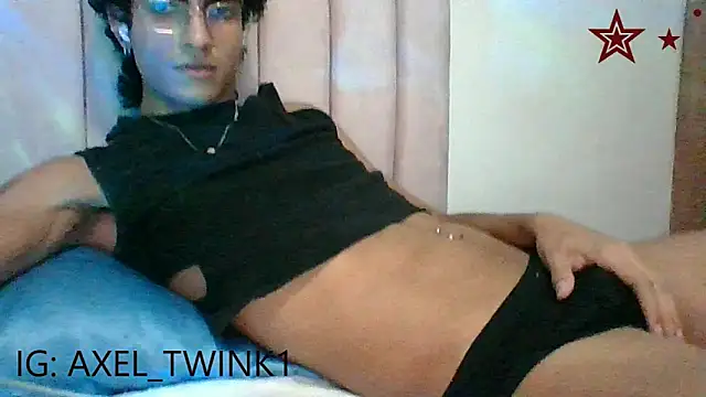 axel love13 online show from 01/15/26, 04:50