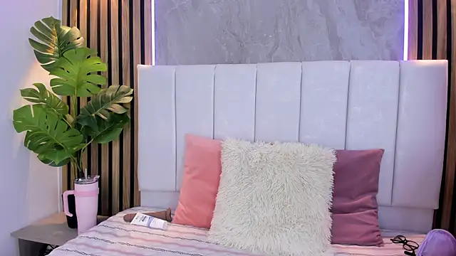 Carlotta de velour online show from 12/16/25, 03:22