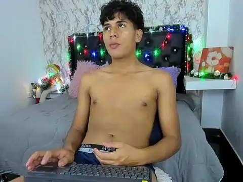 Valentino Lane online show from 12/19/25, 02:07