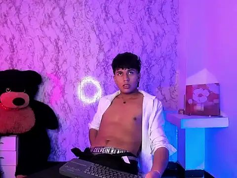 Valentino Lane online show from 02/09/26, 06:06